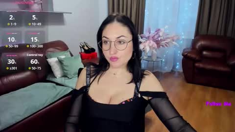 Snapshot of stefanawinter chatting on March 23, 11:03 am StefanaWinter online show from March 23, 11:03 am
