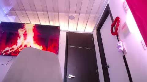 New schedule 12pm to 600pm Colombia time online show from November 17, 3:29 pm