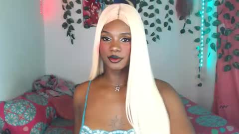 Snapshot of stefanny_2001 chatting on June 17, 12:35 am stefanny beautiful online show from June 17, 12:35 am