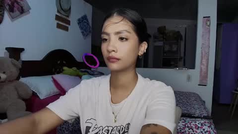 Im MiaIts my first day here  online show from September 20, 12:33 am