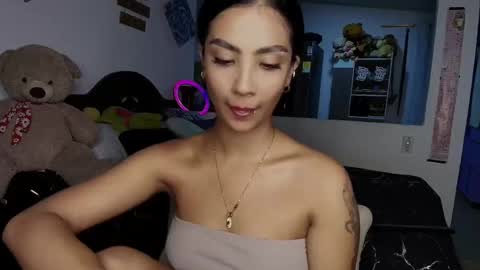 Im MiaIts my first day here  online show from September 25, 11:41 pm