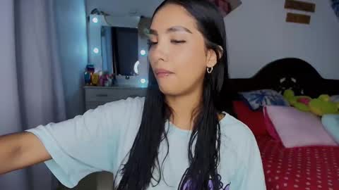 Im MiaIts my first day here  online show from October 25, 1:02 am