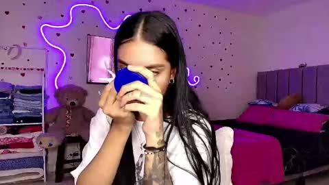 Snapshot of stefanny_pllus chatting on February 23, 11:13 pm Im MiaIts my first day here online show from February 23, 11:13 pm
