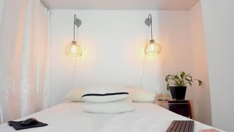 Stefany online show from February 11, 8:03 pm