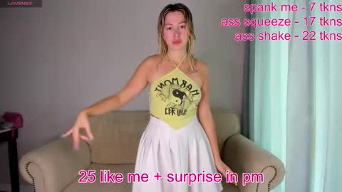 stefany_and_bettany online show from February 25, 4:44 am
