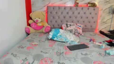 stefany_andruw online show from October 22, 5:56 pm