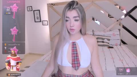 Snapshot of stefanycifuentes chatting on January 27, 8:29 am Stefa  online show from January 27, 8:29 am