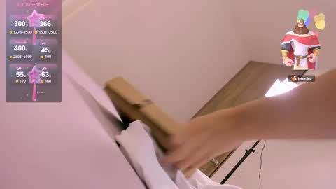 Snapshot of stefanycifuentes chatting on March 9, 7:45 am Stefa  online show from March 9, 7:45 am