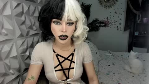 Snapshot of stefanylangkat chatting on March 28, 12:05 pm Jane online show from March 28, 12:05 pm