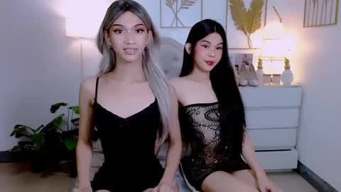 Snapshot of steffani_deluxe chatting on January 9, 3:23 pm STEF online show from January 9, 3:23 pm