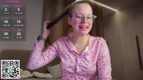 STEFI  Streams every day from 10 PM GTM1  online show from April 21, 10:23 pm