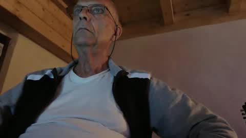 stefi444466 online show from April 24, 7:05 pm