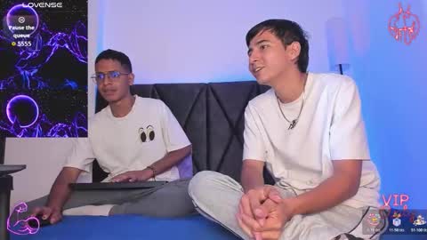 Snapshot of stella_drake chatting on February 20, 3:34 pm Drake online show from February 20, 3:34 pm