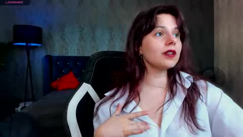 Stella online show from February 11, 1:27 pm