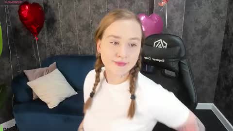 Snapshot of stella_soul chatting on February 12, 9:26 am Stella online show from February 12, 9:26 am