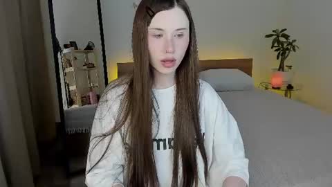 Snapshot of stella_sunny chatting on June 27, 10:04 pm stella_sunny online show from June 27, 10:04 pm