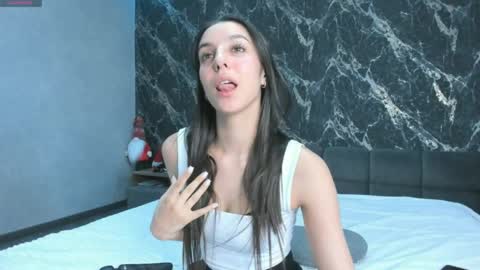 Stella online show from March 31, 5:41 am