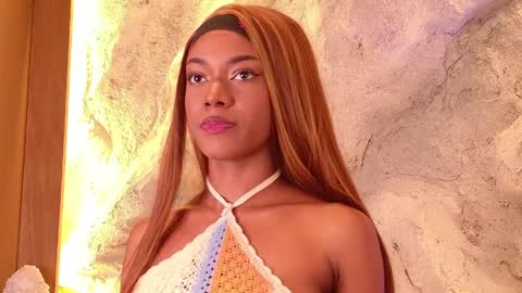 S T E L L A online show from March 31, 10:10 pm