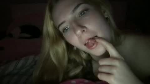 stelladams online show from December 18, 9:47 am