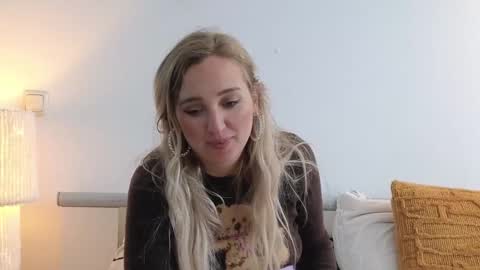 StellaFlowerPower online show from November 6, 2:29 pm