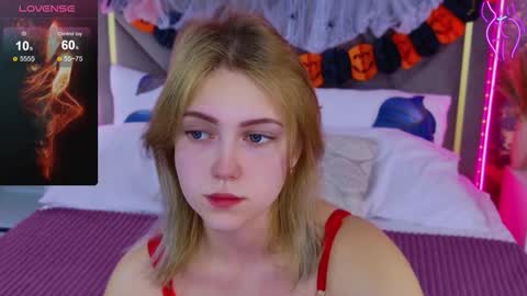 Snapshot of stellahaart chatting on November 6, 5:08 am Stella 3 online show from November 6, 5:08 am