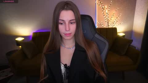 stellahoneywell online show from November 20, 9:36 pm