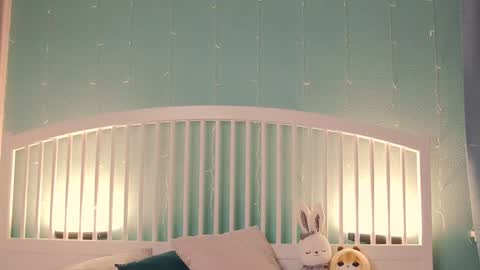 Snapshot of stellary_shy chatting on December 1, 4:29 pm Stellary online show from December 1, 4:29 pm