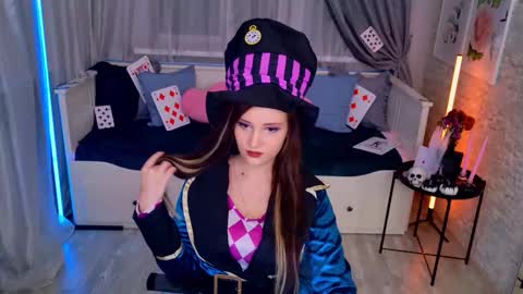 Snapshot of stellawills chatting on October 31, 4:52 pm Stella online show from October 31, 4:52 pm