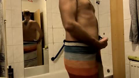 lee online show from September 16, 3:07 am