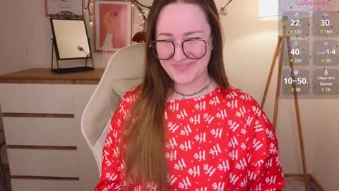 Snapshot of steph_sweet chatting on December 20, 9:17 pm Emma online show from December 20, 9:17 pm