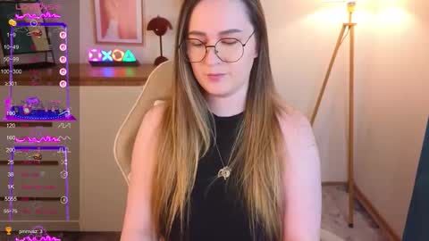 Snapshot of steph_sweet chatting on September 30, 9:09 pm Emma online show from September 30, 9:09 pm