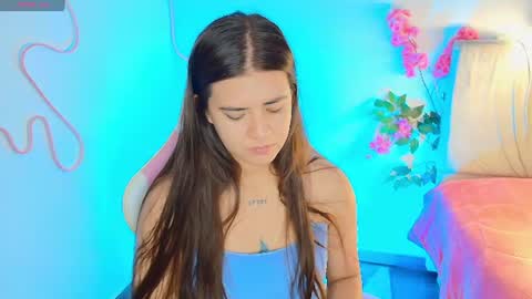Snapshot of stepha_sweet chatting on June 20, 4:04 am Emma online show from June 20, 4:04 am