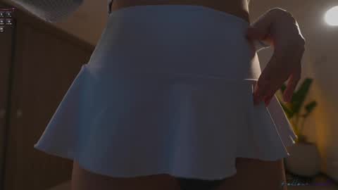 stephania_let online show from April 5, 2:03 pm