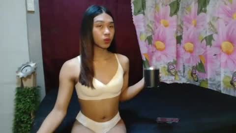 Snapshot of stephanie_zee chatting on June 25, 11:26 am stephanie_zee online show from June 25, 11:26 am