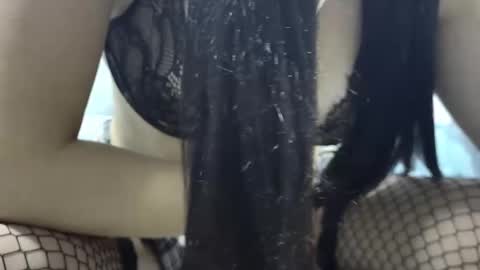 Snapshot of stephaniequijano2002 chatting on November 4, 4:00 am Evanoir online show from November 4, 4:00 am