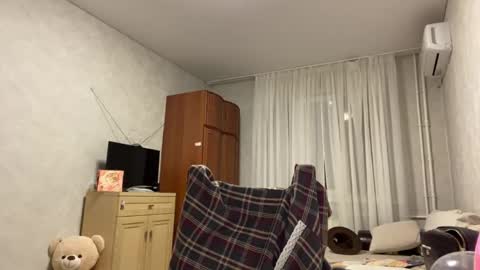 Snapshot of stephaniflicek chatting on April 18, 7:58 pm Stephani online show from April 18, 7:58 pm
