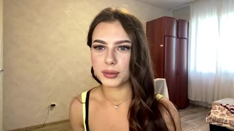 Snapshot of stephaniflicek chatting on May 21, 3:08 pm Stephani online show from May 21, 3:08 pm