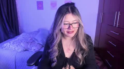 Stephanie  online show from November 2, 11:40 pm