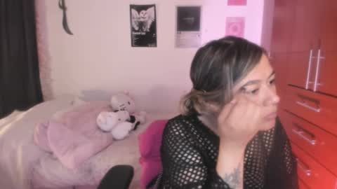 Stephanie  online show from February 19, 2:40 am