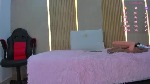 Snapshot of stephany_summer chatting on October 1, 12:33 pm Stephany online show from October 1, 12:33 pm
