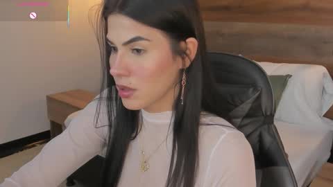 S T E P H A N Y A online show from February 7, 7:17 pm