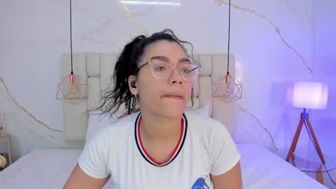 Stefanny online show from December 4, 9:57 pm