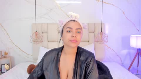 Stefanny online show from December 10, 10:37 pm