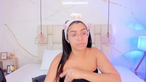 Stefanny online show from December 16, 10:34 pm