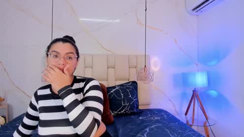 Stefanny online show from December 17, 9:49 pm
