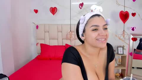 Stefanny online show from February 18, 10:03 pm