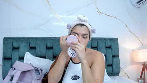 Stefanny online show from November 16, 1:11 am