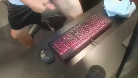 Snapshot of stephenhal9 chatting on September 19, 3:34 pm stephenhal9 online show from September 19, 3:34 pm