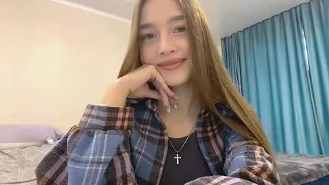 Snapshot of stepheniepettry chatting on October 16, 12:06 pm Hello My name is Adele im new model here and little but shy but curious. online show from October 16, 12:06 pm