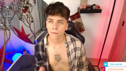 Stev austin  online show from December 15, 11:20 pm